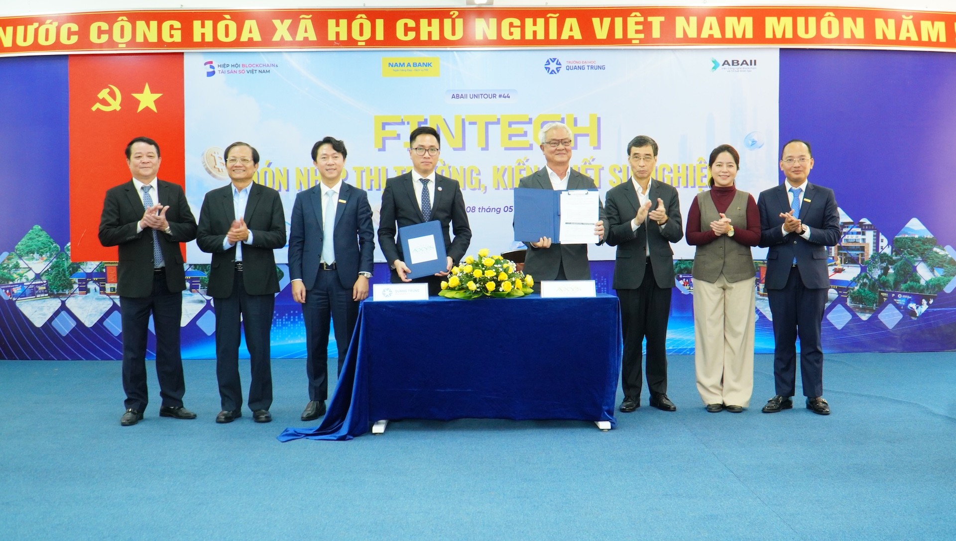 Từ Mobile Banking đến AI Banking: Chủ động đón đầu cuộc đua tài chính mới