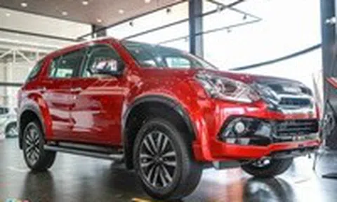 Giá lăn bánh 3 mẫu SUV 7 chỗ số tự động rẻ nhất thị trườngicon
