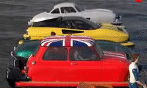 Khi những chiếc ô tô cổ điển cải biến thành thuyền