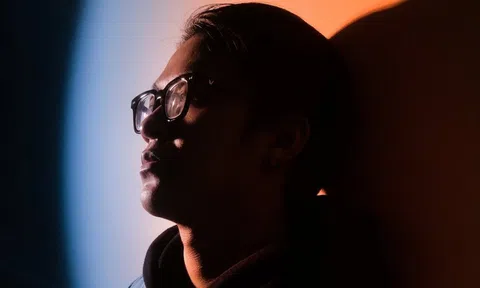 Chụp hình nghệ thuật tại nhà với Oppo Reno6 Z 5G