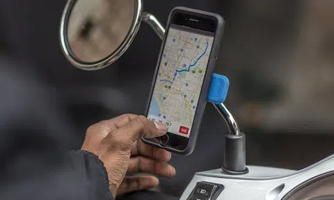 Gắn iPhone vào xe máy có thể làm hỏng camera