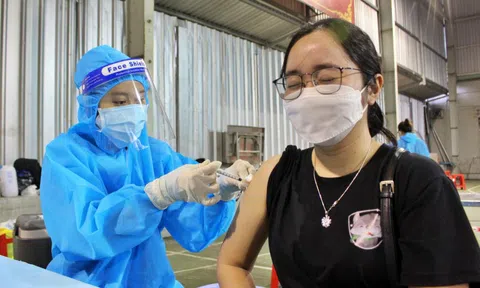 Tp.HCM: Hơn 90% người trên 18 tuổi đã tiêm mũi 1 vắc-xin phòng Covid-19