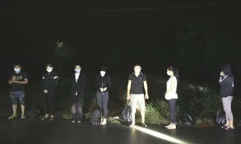 Bình Phước: Bắt giữ 8 người tìm cách vượt biên giới qua Campuchia