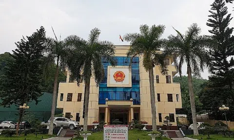 Nhiều cán bộ nợ như "chúa chổm", huyện phải ra văn bản chấn chỉnh