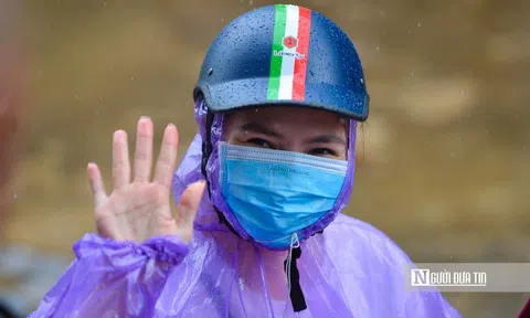 Người dân phấn khởi trở về nhà sau 21 ngày cách ly