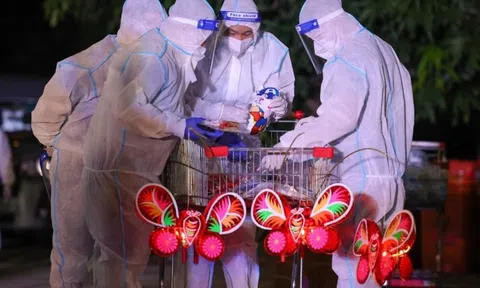 Nghệ sĩ hát, tặng quà Trung thu cho trẻ F0