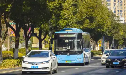 Đường thông minh 'trò chuyện' với xe tự lái