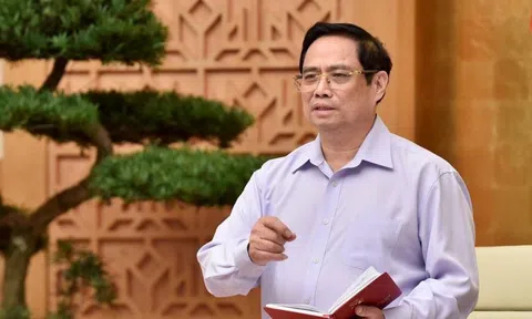 Khen thưởng kịp thời tập thể, cá nhân trong phòng, chống Covid-19