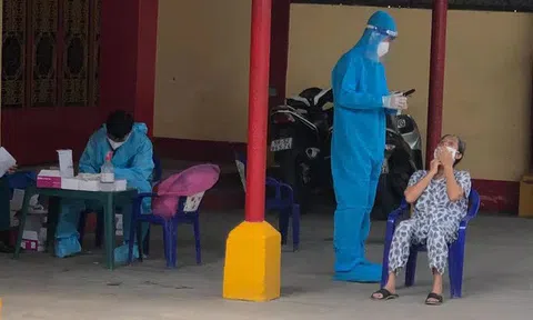 TP HCM đề nghị Bộ Y tế cấp mã số cho người test nhanh dương tính