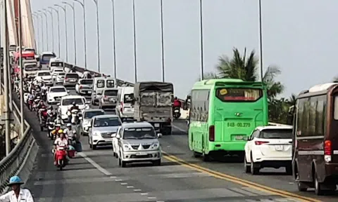 Xe "luồng xanh" vào Bến Tre bị làm khó, UBND tỉnh chấn chỉnh ngay