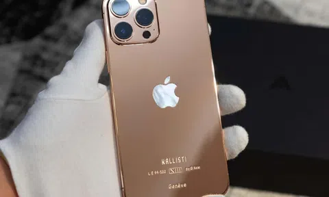 iPhone 13 Pro Max được mạ vàng có giá 130 triệu đồng tại Việt Nam