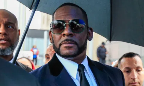 'Ông hoàng R&B' đối mặt án tù hàng chục năm