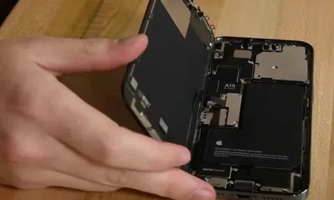 Face ID của iPhone 13 ngừng hoạt động khi người dùng tự thay màn hình