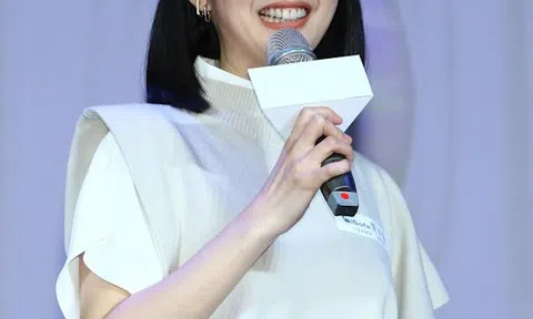 Lâm Y Thần xin đồ cũ cho con