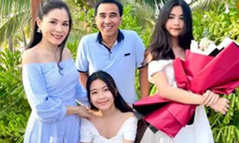 Quyền Linh trở về với vợ con sau 4 tháng rong ruổi từ thiện