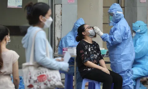 NÓNG: Ngoài Hà Nội, 3 tỉnh khác đã phát hiện người về từ Bệnh viện Việt Đức mắc Covid-19