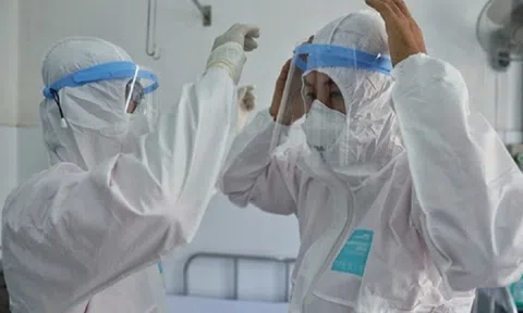 Sáng 2/10: Hơn 6.100 ca Covid-19 nặng đang điều trị