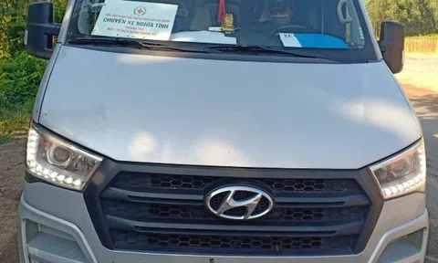 Mạo danh Hội Chữ thập đỏ TP HCM chở người về quê với giá “cắt cổ”