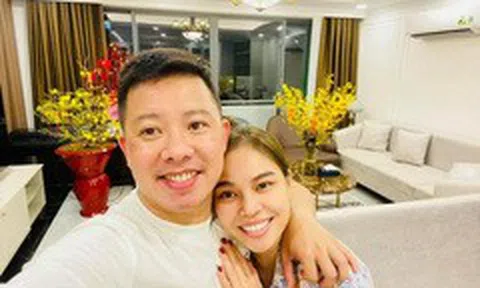 Ông xã kín tiếng, yêu chiều vợ con của Giang Hồng Ngọc