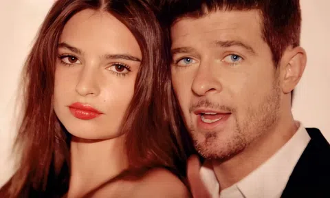 Mẫu nội y kể từng bị Robin Thicke sàm sỡ