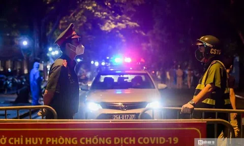 Bắt đầu đưa hơn 1.000 người tại Bệnh viện Việt Đức đi cách ly