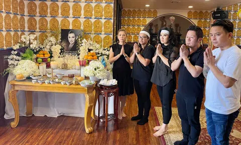 Con gái cúng thất cho Phi Nhung