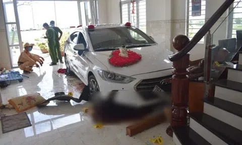 Nữ tài xế lái ôtô đi rửa tông thẳng vào phòng khách, chủ nhà trọng thương