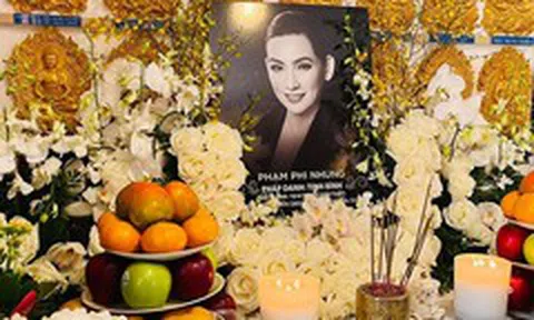 Trizzie Phương Trinh, Bằng Kiều đau buồn dự lễ cúng tuần Phi Nhung ở Mỹ