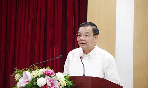 Chủ tịch Hà Nội nói gì về mở lại bay nội địa và thời gian học sinh trở lại trường?