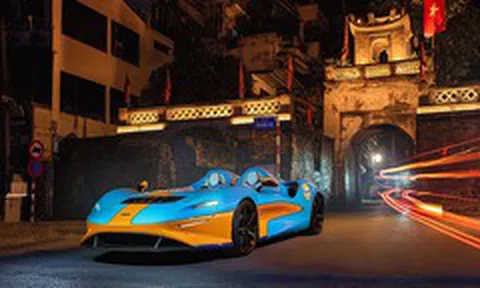 Ngắm siêu xe McLaren nhẹ nhất trên đường phố Hà Nội