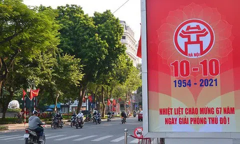 Đường phố Hà Nội rực rỡ chào mừng Kỷ niệm 67 năm Ngày Giải phóng Thủ đô