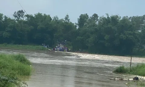 Quảng Nam: 5 tiểu thương bị nước cuốn khi ra chợ