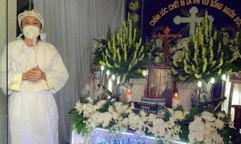 Hoài Linh tiễn biệt bố