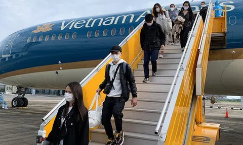 Khách đi máy bay từ TP. HCM ra Hà Nội phải cách ly tập trung 7 ngày, tự đảm bảo chi phí cách ly và xét nghiệm