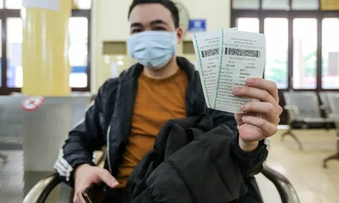 CLIP: Ngày đầu tiên mở bán vé tàu tuyến Bắc-Nam và Hà Nội-Hải Phòng