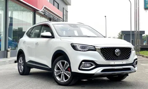 MG HS 2.0 giảm giá 'khủng', rẻ ngang Hyundai KONA