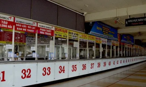 Ngày đầu thí điểm vận tải liên tỉnh, xe khách ở TP.HCM rời bến với hàng ghế trống