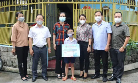 Những hoàn cảnh đáng thương của trẻ mất cha do Covid-19