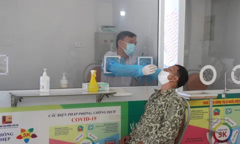 2 cán bộ trực chốt kiểm soát dịch trên cao tốc mắc Covid-19