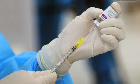 CHÍNH THỨC: Bộ Y tế đồng ý tiêm vaccine Covid-19 cho trẻ 12-17 tuổi với 2 liều cùng loại