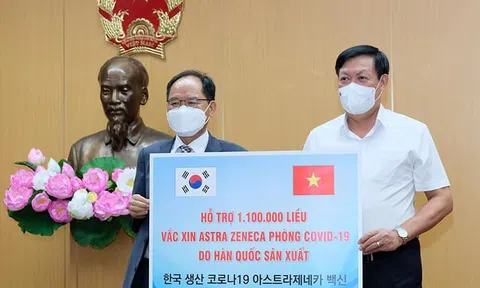 Thêm gần 2 triệu liều vắc-xin AstraZeneca về Việt Nam