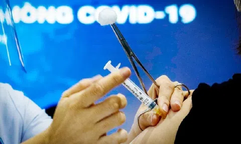 Tp.HCM dự kiến tiêm vắc-xin phòng Covid-19 cho trẻ 12-17 tuổi từ ngày 25/10