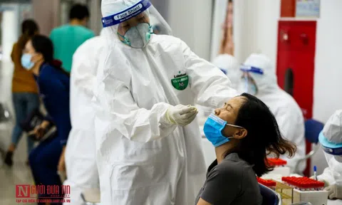 Ngày 21/10, Hà Nội ghi nhận 12 ca Covid-19