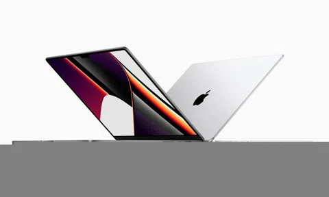 Apple trình làng MacBook Pro mới trang bị khe cắm thẻ SD và 'tai thỏ' camera