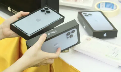 Đại lý chính hãng đồng loạt mở bán iPhone 13