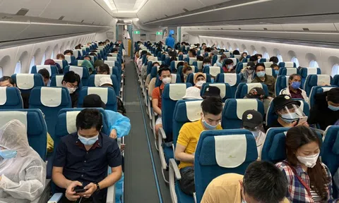 Cục hàng không kiến nghị bỏ giãn cách ghế trên máy bay, không cách ly tập trung