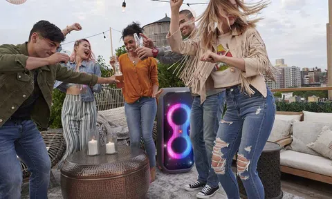 JBL ra mắt loa Bluetooth Flip 6, Partybox 110 và Partybox 710 mới