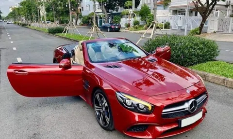 Mercedes SL400 dùng 5 năm, lỗ hơn một nửa