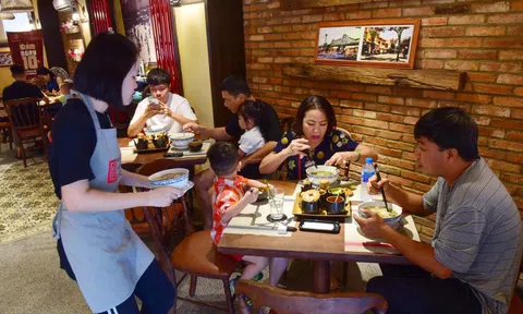 TP HCM: Quận 7 yêu cầu đơn vị kinh doanh ăn uống treo biển "Doanh nghiệp xanh", "Hộ kinh doanh xanh"