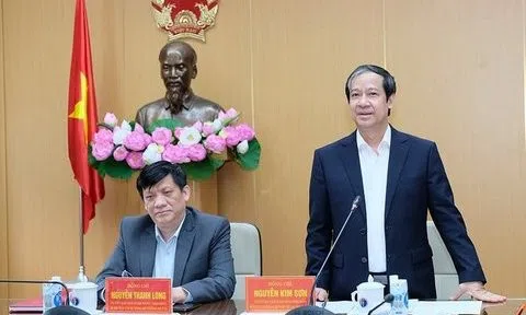 2 Bộ trưởng chủ trì bàn về việc mở cửa trường học